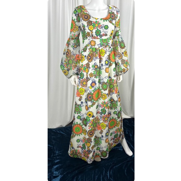 Vintage 1960’s Floral Printed Chiffon Maxi Dress - Peasant Sleeve Gown - Small - Picture 3 of 10